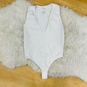 Cotton Candy simple classy white  casual bodysuit Size M/L